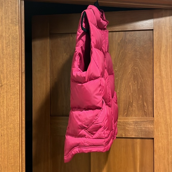 J crew pink puffer vest women’s small - Picture 5 of 5